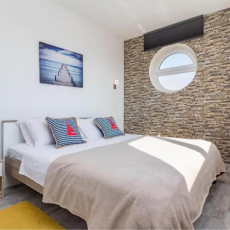 Apartment Cozy In With Swimming Pool Medulin